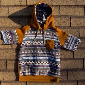 Tribal print short sleeve hoodie